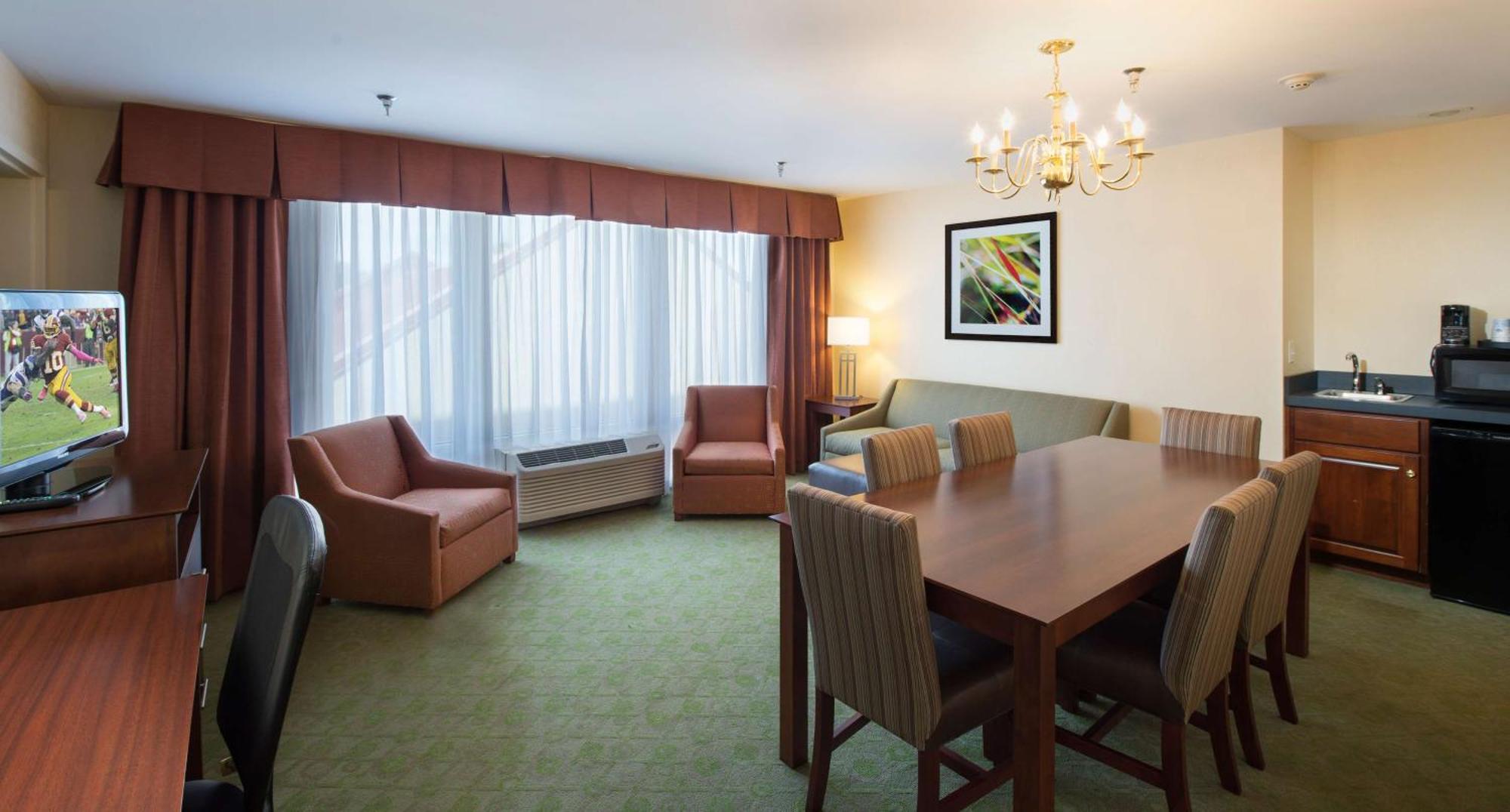 Hampton Inn Корнелия Экстерьер фото